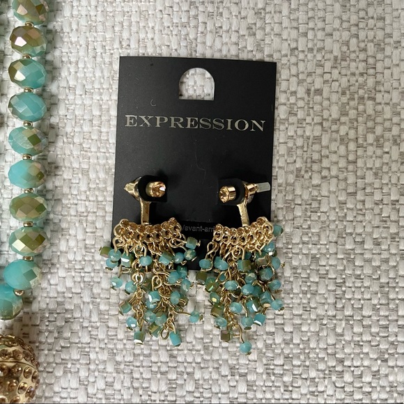 ⭐️NWT - Blue & Gold Matching Necklace and Earrings - Picture 3 of 4